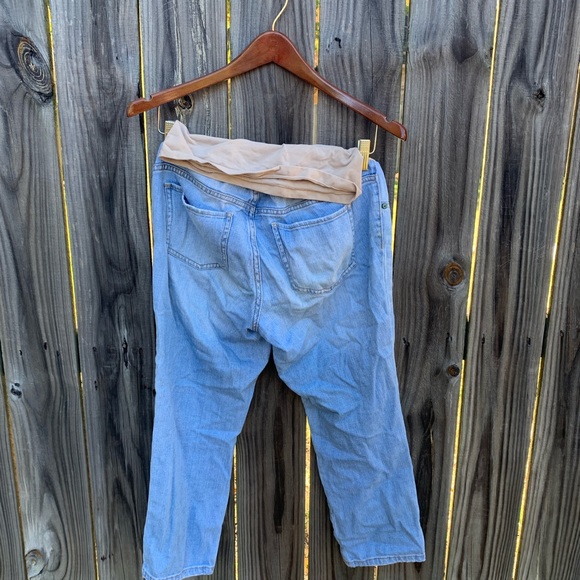 Indigo Blue maternity capris - Picture 2 of 3